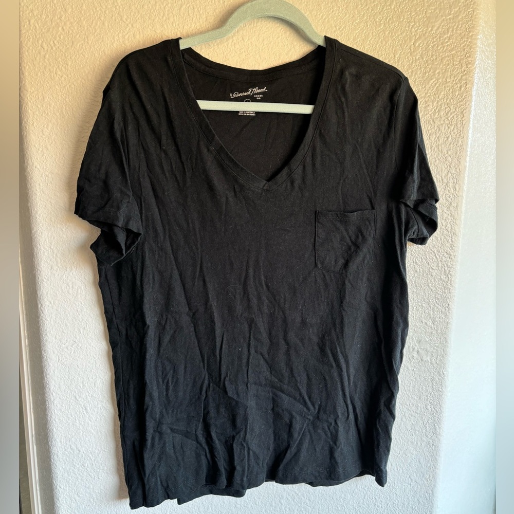 Black pocket T